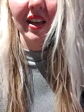 Snapshot of Mllesha74000 chatting on 1, 2, 2026 Mllesha74000 online show from 1, 2, 2026