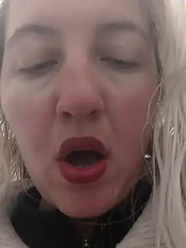 Mllesha74000 online show from 4, 2, 2025