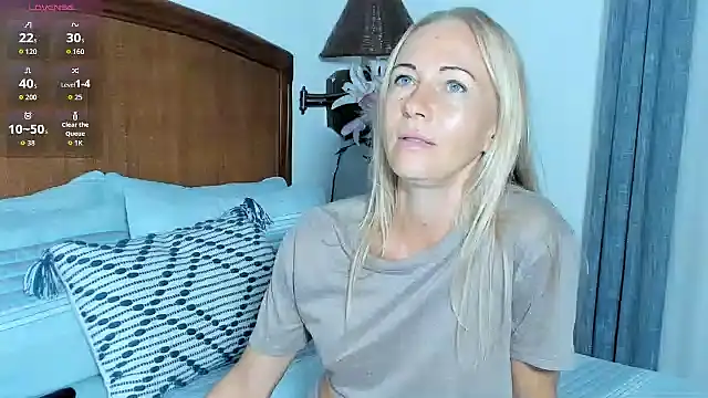 Snapshot of Christine_35 chatting on 8, 6, 2026 Christine 35 online show from 8, 6, 2026