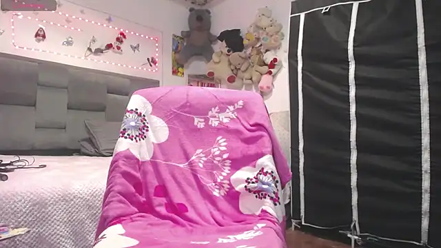 Sharloth milf online show from 30, 5, 2026