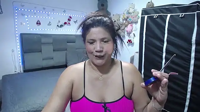 Sharloth milf online show from 5, 3, 2026