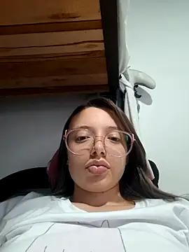 Snapshot of linda-schmidt chatting on 1, 3, 2026 linda-schmidt online show from 1, 3, 2026