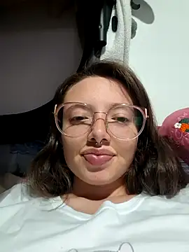 Snapshot of linda-schmidt chatting on 27, 2, 2026 linda-schmidt online show from 27, 2, 2026