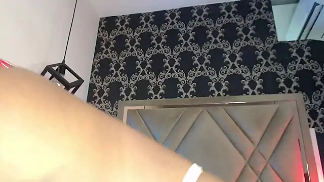 KayaBrown online show from 6, 4, 2026