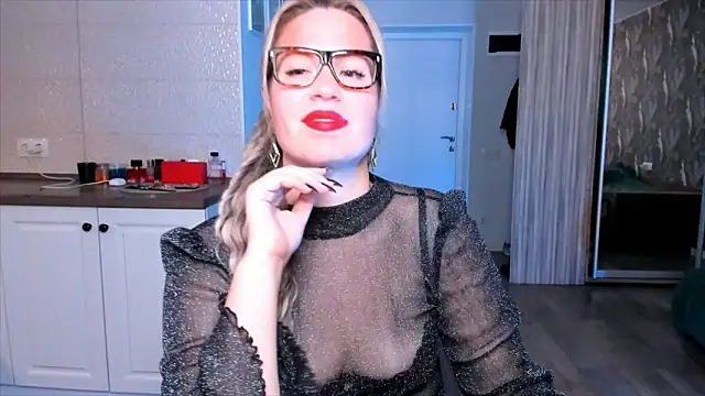 Snapshot of HotTiffani chatting on 19, 10, 2025 HotTiffani online show from 19, 10, 2025