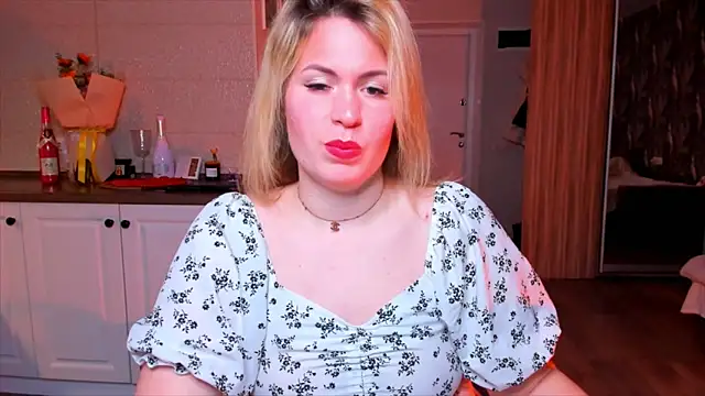 HotTiffani online show from 24, 2, 2026