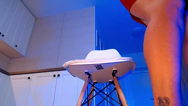 Snapshot of HotTiffani chatting on 25, 9, 2025 HotTiffani online show from 25, 9, 2025