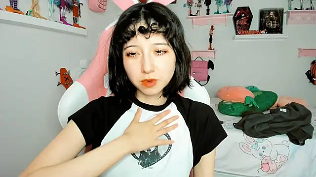 Snapshot of cherrycute chatting on 20, 12, 2025 cherrycute online show from 20, 12, 2025