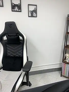 KellyBrooklyn  online show from 3, 1, 2025