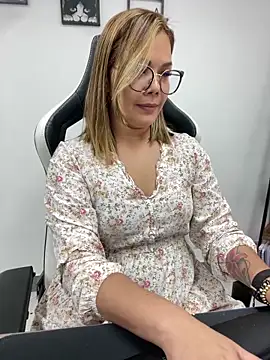 KellyBrooklyn  online show from 6, 12, 2024