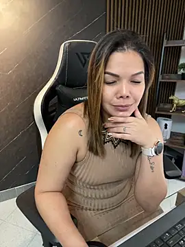 KellyBrooklyn  online show from 16, 3, 2026