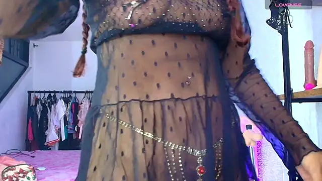 deepthroatlatina online show from 2, 3, 2026