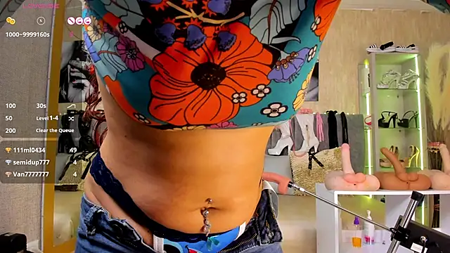 deepthroatlatina online show from 9, 12, 2024