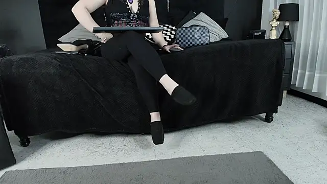  Jade 16 online show from 30, 10, 2025