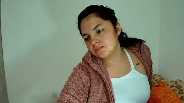 Snapshot of Anal_Milky_Momma chatting on 10, 9, 2025 Anal Milky Momma online show from 10, 9, 2025