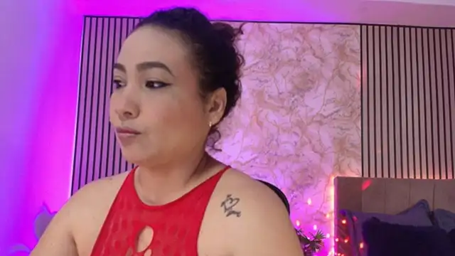 Snapshot of JuliRamirez chatting on 12, 6, 2026 JuliRamirez online show from 12, 6, 2026