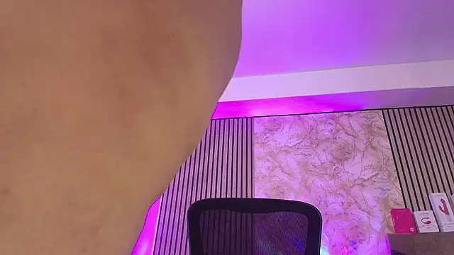 Snapshot of JuliRamirez chatting on 13, 3, 2026 JuliRamirez online show from 13, 3, 2026