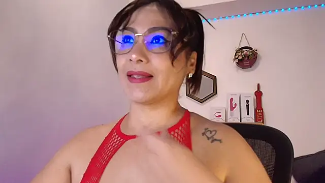 JuliRamirez online show from 9, 3, 2025