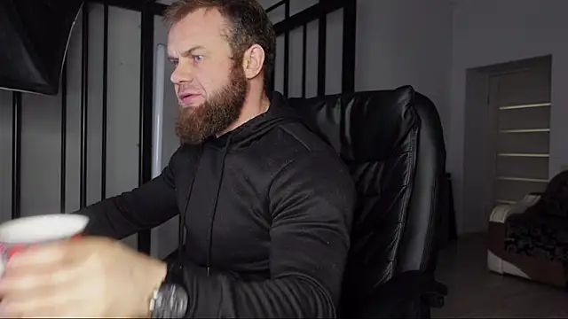 Tommy Burnz online show from 5, 3, 2025