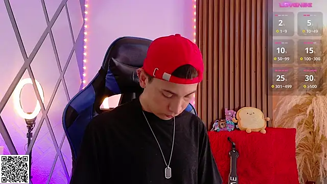 Chris Bennett online show from 22, 9, 2025