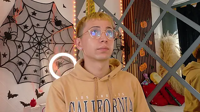 Chris Bennett online show from 24, 10, 2025