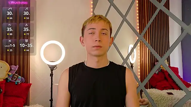 Chris Bennett online show from 6, 11, 2025