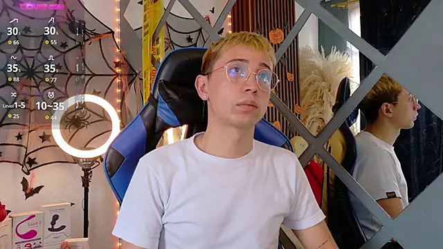 Chris Bennett online show from 4, 11, 2025