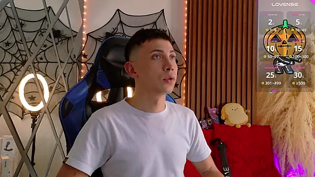 Chris Bennett online show from 6, 10, 2025