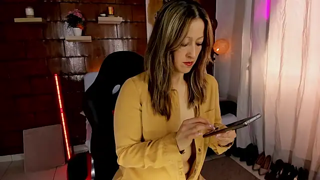 Snapshot of Gaby_Sexy_ chatting on 3, 10, 2025 Gaby Sexy online show from 3, 10, 2025