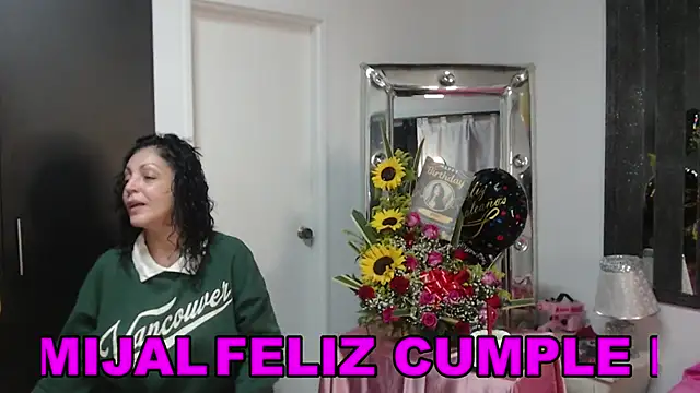 Snapshot of mijal_queen chatting on 7, 3, 2025 mijal queen online show from 7, 3, 2025