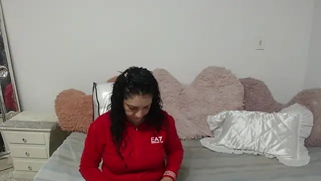 Snapshot of mijal_queen chatting on 27, 2, 2025 mijal queen online show from 27, 2, 2025