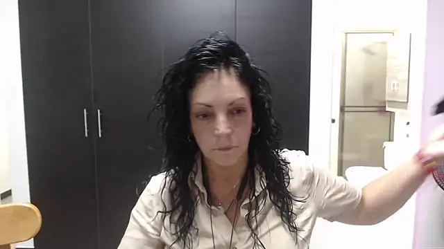 Snapshot of mijal_queen chatting on 16, 9, 2025 mijal queen online show from 16, 9, 2025