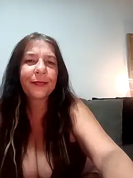 Leanne43 online show from 13, 12, 2025