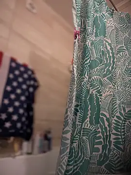 LaraHollywood online show from 30, 9, 2025