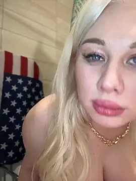 LaraHollywood online show from 15, 2, 2025