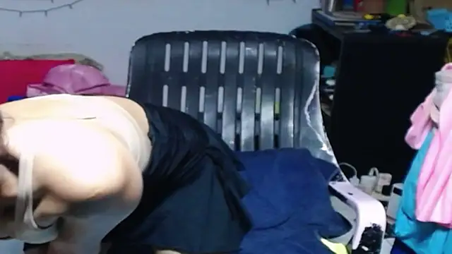 1CuteAndSexy69 online show from 13, 9, 2025