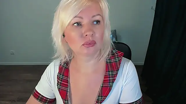 Angelaroberti3 online show from 16, 1, 2026