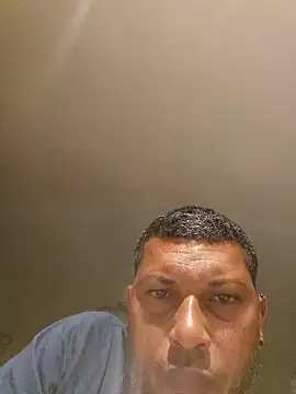 Snapshot of tropikboy chatting on 22, 5, 2026 tropikboy online show from 22, 5, 2026