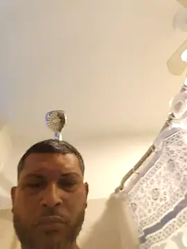 Snapshot of tropikboy chatting on 17, 5, 2026 tropikboy online show from 17, 5, 2026