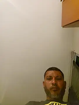 Snapshot of tropikboy chatting on 15, 5, 2026 tropikboy online show from 15, 5, 2026