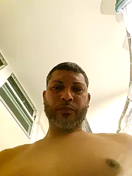 Snapshot of tropikboy chatting on 27, 5, 2026 tropikboy online show from 27, 5, 2026