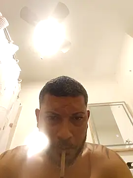 Snapshot of tropikboy chatting on 23, 4, 2026 tropikboy online show from 23, 4, 2026