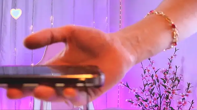 rosseblondee online show from 4, 12, 2025