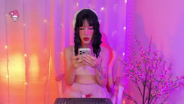 Snapshot of rosseblondee chatting on 18, 6, 2026 rosseblondee online show from 18, 6, 2026
