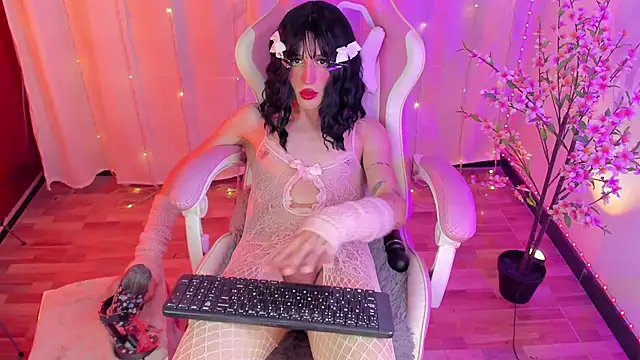 Snapshot of rosseblondee chatting on 5, 7, 2026 rosseblondee online show from 5, 7, 2026