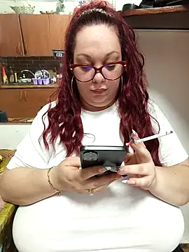 Snapshot of SenzualHotM chatting on 6, 5, 2026 SenzualHotM online show from 6, 5, 2026