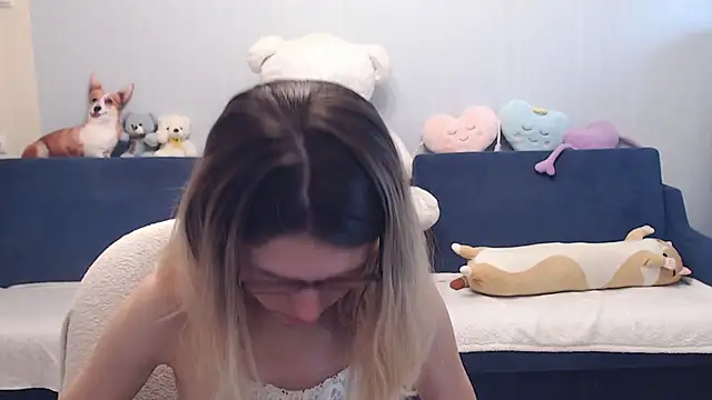 night is dark online show from 14, 10, 2025