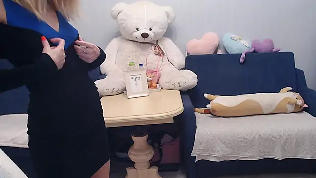 night is dark online show from 30, 9, 2025