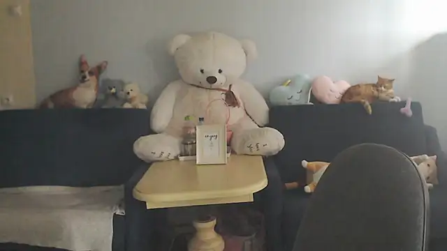 night is dark online show from 23, 9, 2025