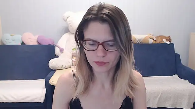 night is dark online show from 18, 11, 2025